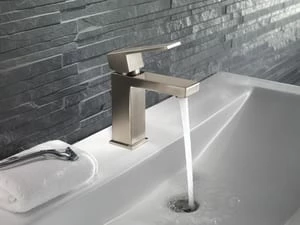 Outlet 👏 Delta Faucet Modern Single Handle Centerset Bathroom Sink Faucet with Pop-Up Drain Assembly in Polished Chrome ⭐ - Image 2