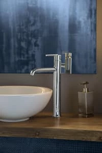 Hot Sale 🎁 Delta Faucet Trinsic® Single Handle Vessel Filler Bathroom Sink Faucet in Brilliance® Stainless ✨ - Image 3