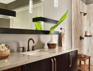 Brand new 🌟 Delta Faucet Trinsic® Rectangular Open Towel Ring in Venetian Bronze 🔥 - Image 2