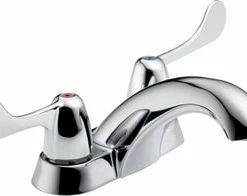 Outlet ⭐ Delta Faucet Classic Two Handle Centerset Bathroom Sink Faucet in Polished Chrome 🛒